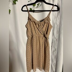 Forever 21 Beige Floral Mini Dress
